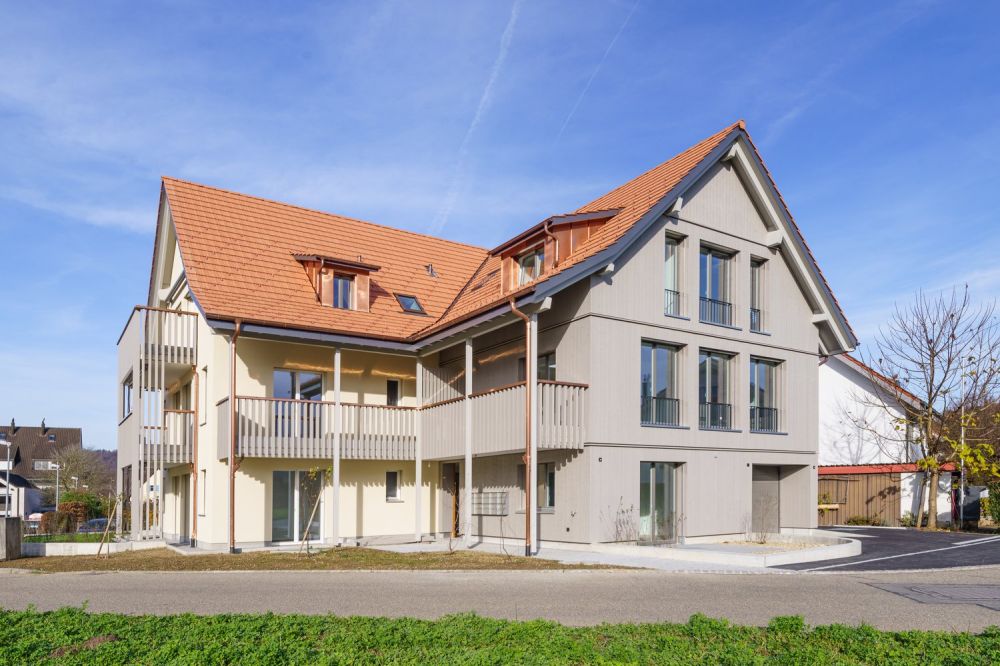 NEUBAU: 4-Zimmer-Dachwohnung mit grosser Galerie an ruhiger Lage - Bild 2