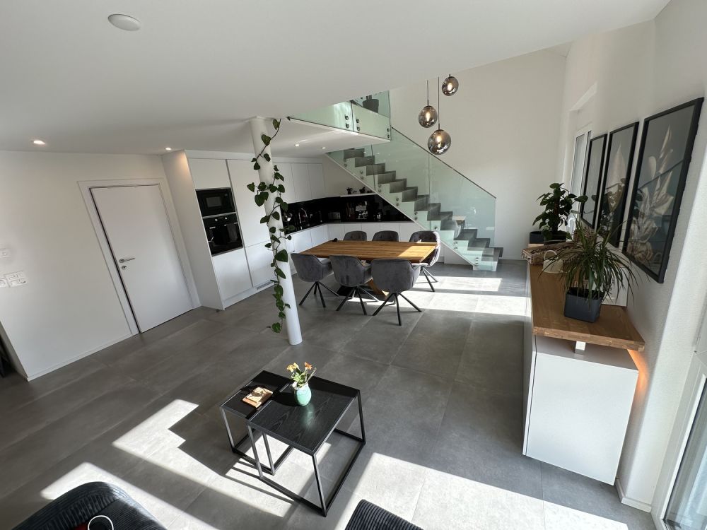 Moderne 2.5 Zimmer Dachwohnung mit Galerie - Bild 3