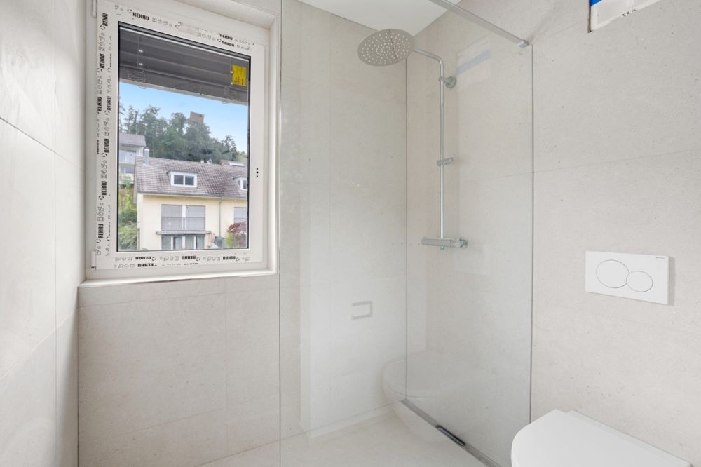Erstbezug: exklusive Attika-Wohnung mit riesigem Balkon und Cheminée - Bild 8
