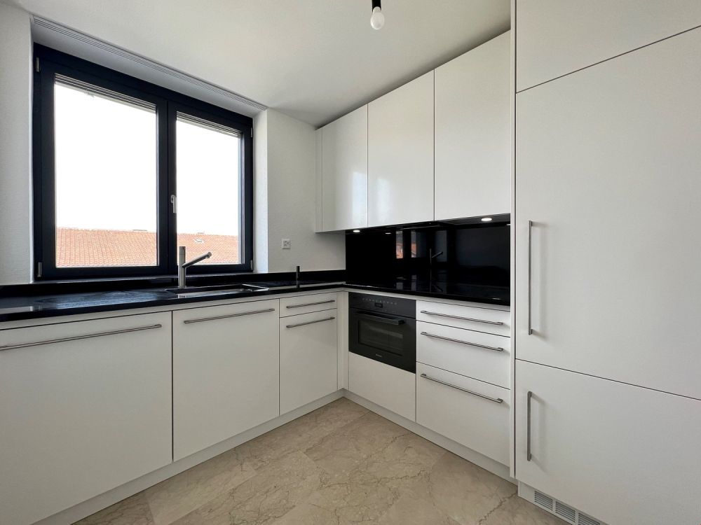 ***GELEGENHEIT*** - TOP sanierte 4 1/2 Zwg mit grossem Balkon - Bild 2