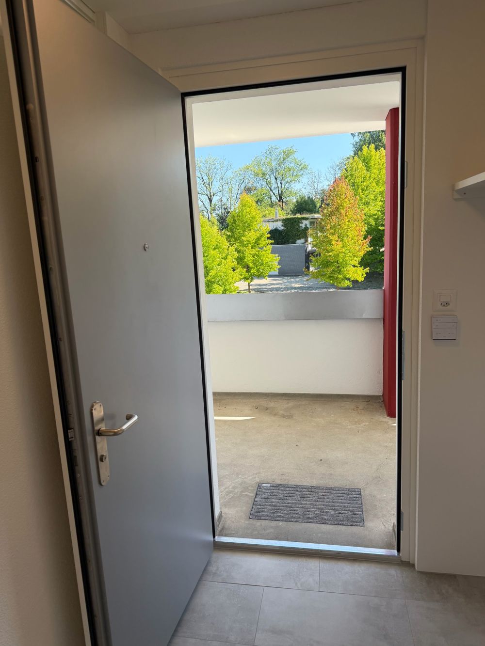 komplett sanierte 3 1/2 Zi. Wohnung im Grünen am Dorfbach - Bild 11