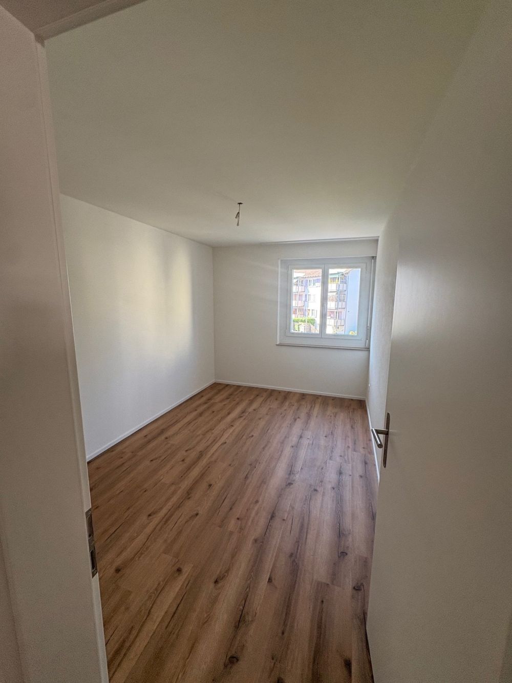 Erstvermietung von mehreren totalsanierten 4.5-Zimmer-Wohnungen an zentraler Lage in Dietikon - Bild 3