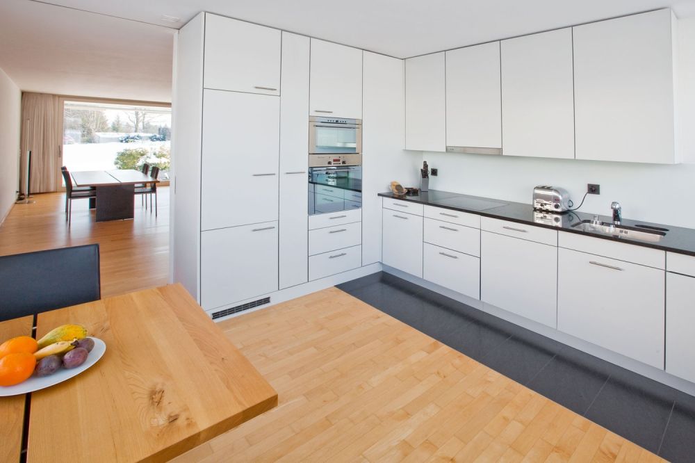 Grosszügige und hochwertige Gartenwohnung in naturnaher Umgebung - Küche W2
