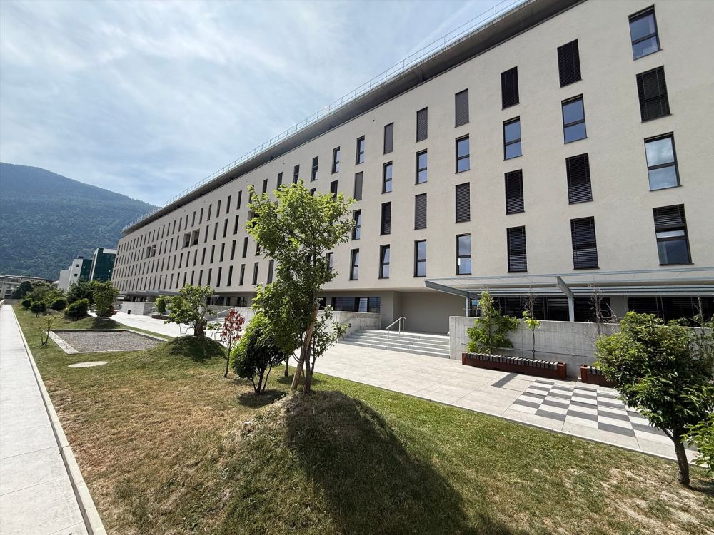 4.5 pièces moderne de 103m2 avec balcon - Aussenansicht