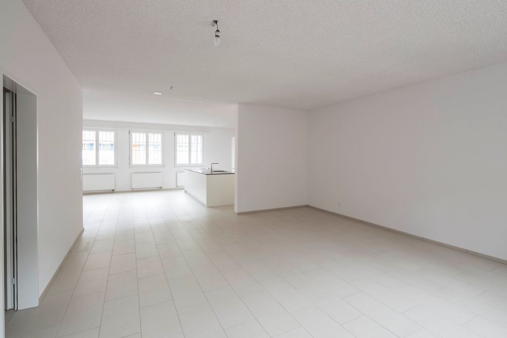Topmoderne Loftwohnung - Offenes Schlafzimmer mit Zugang zum Wohn-/Esszimmer