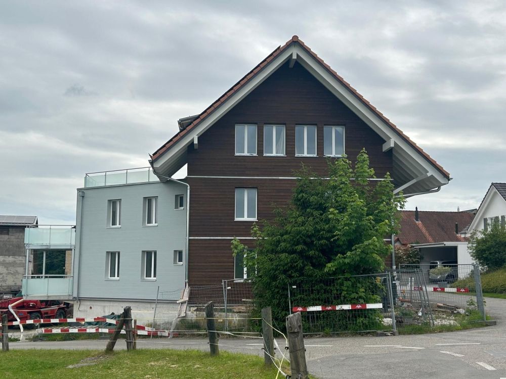 Erstvermietung: Exklusive 4.5-Zimmer-Neubauwohnung mit Balkon, Weitsicht und naturnaher Lage - Bild 7