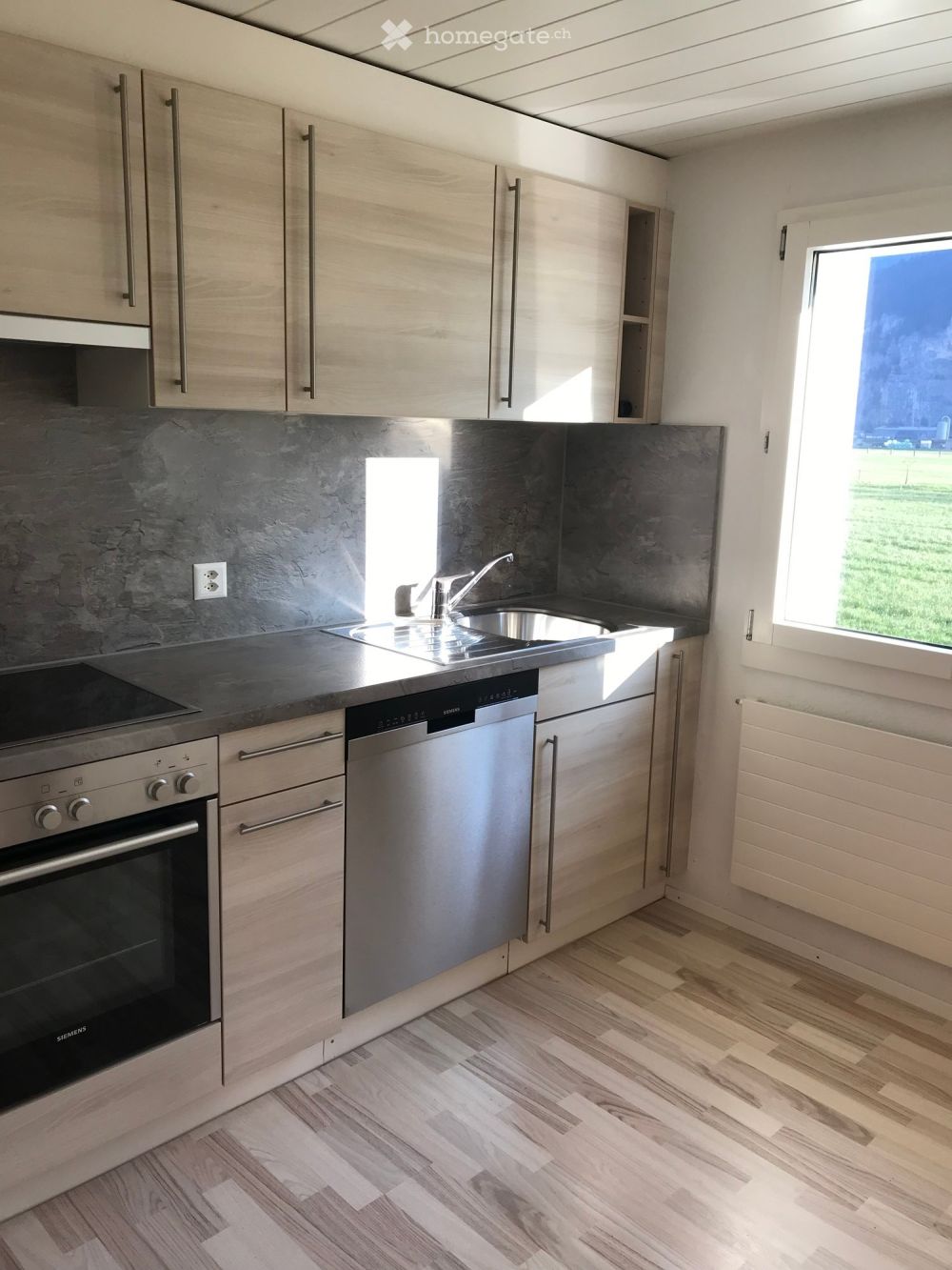 Charmantes kleines 5-Zimmer-Einfamilienhaus mit schöner Aussicht in Erstfeld - Bild 2