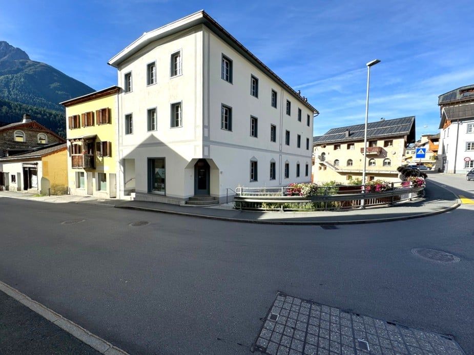 Attraktives Ladenlokal am Stradun im historischen Dorfkern von Scuol - Bild 2