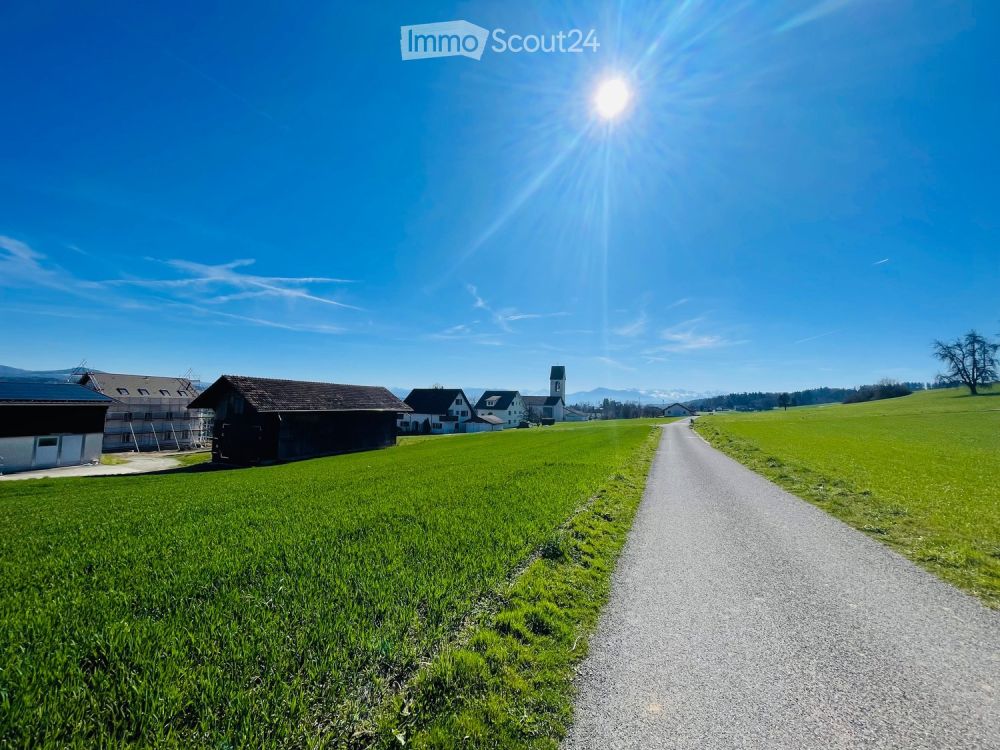 Neubau-Doppeleinfamilienhaus in Aristau – 5.5 Zimmer mit Balkon und Parkplatz - Bild 3