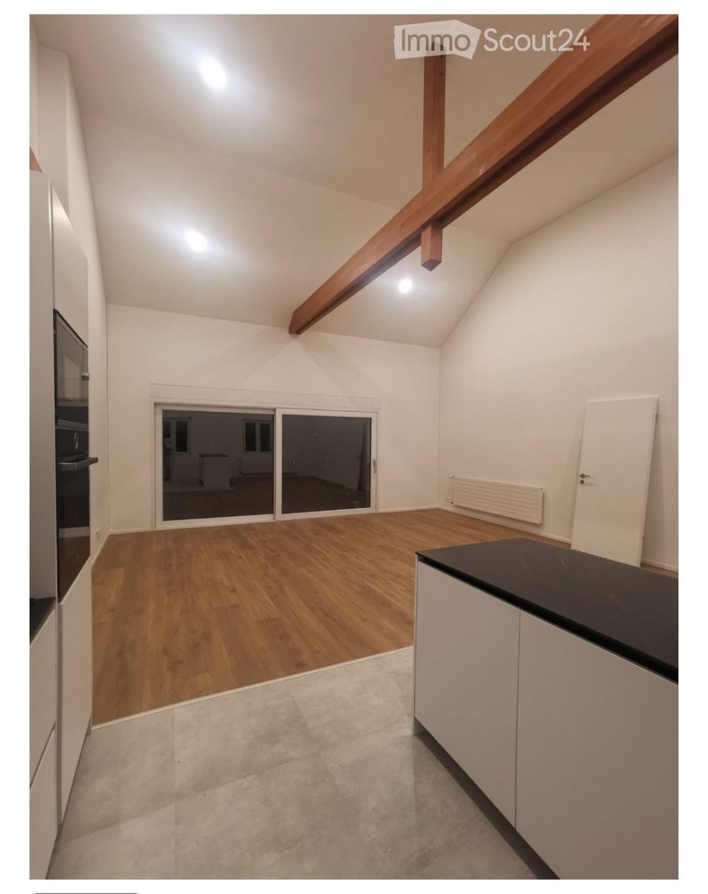 Geräumige 6-Zimmer-Wohnung mit Balkon und schöner Aussicht in Wynau - Bild 3