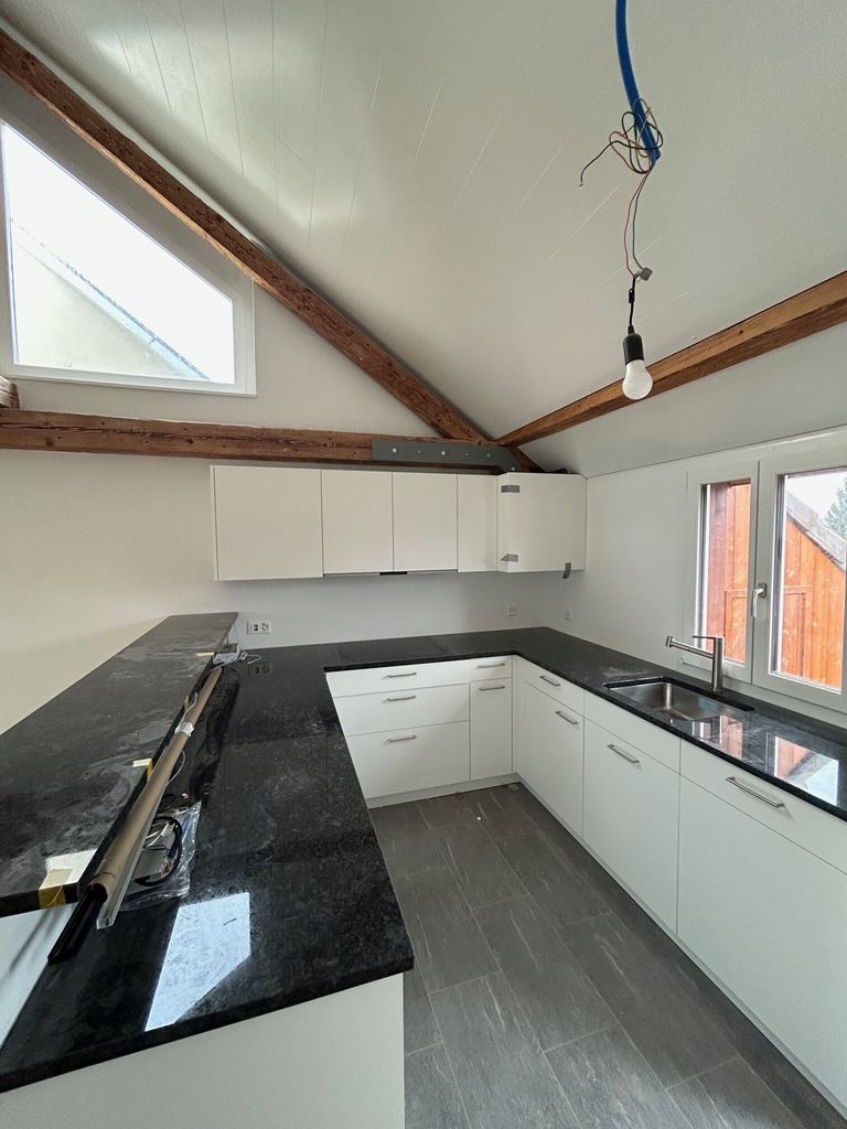 Erstbezug nach Sanierung - Dachwohnung Bürgergemeinde Aesch - 5.jpg