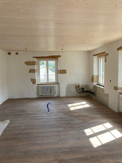 Alt verbunden mit neu: moderne 3.5-Zimmer-Neubau-Wohnung in ruhiger Lage von Büsserach - Bild 2