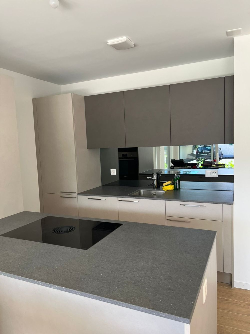 Habitation de 2.5 pièces au rez-de-chaussée - Cuisine agencée ouverte