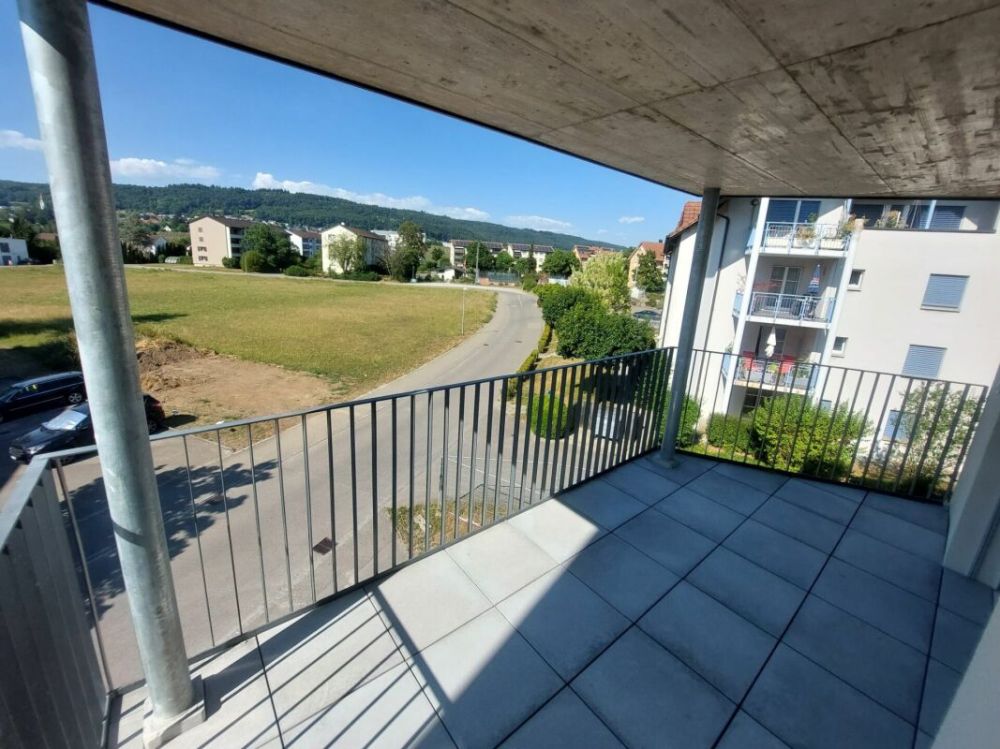 Stilvolle 2.5-Zimmer-Neubauwohnung mit 60 m² und sonnigem Balkon - Bild 3