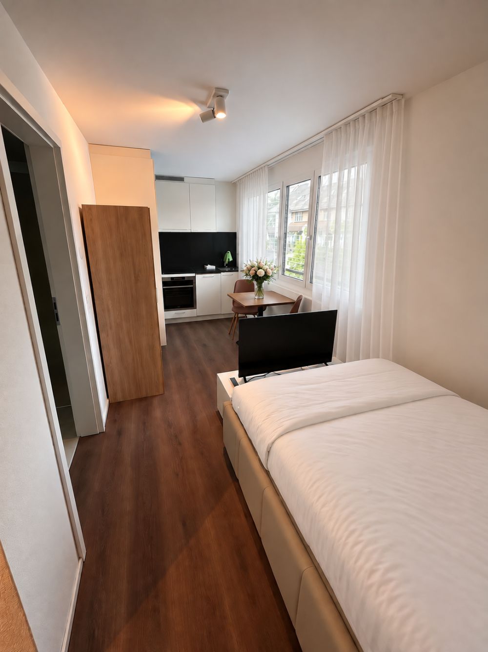 Möbliertes Studio-Apartment – Russikon, Madetswilerstrasse 18 - Bild 1