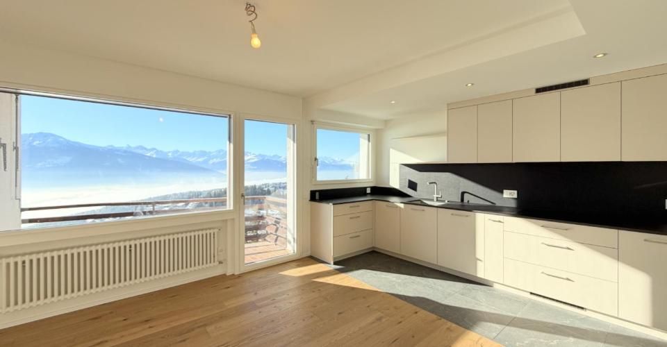 Location à l'année d'un duplex de luxe à Crans-Montana – Dernier étage, vue montagnes & pistes de ski - Duplex 4.5 pièces - image - 3