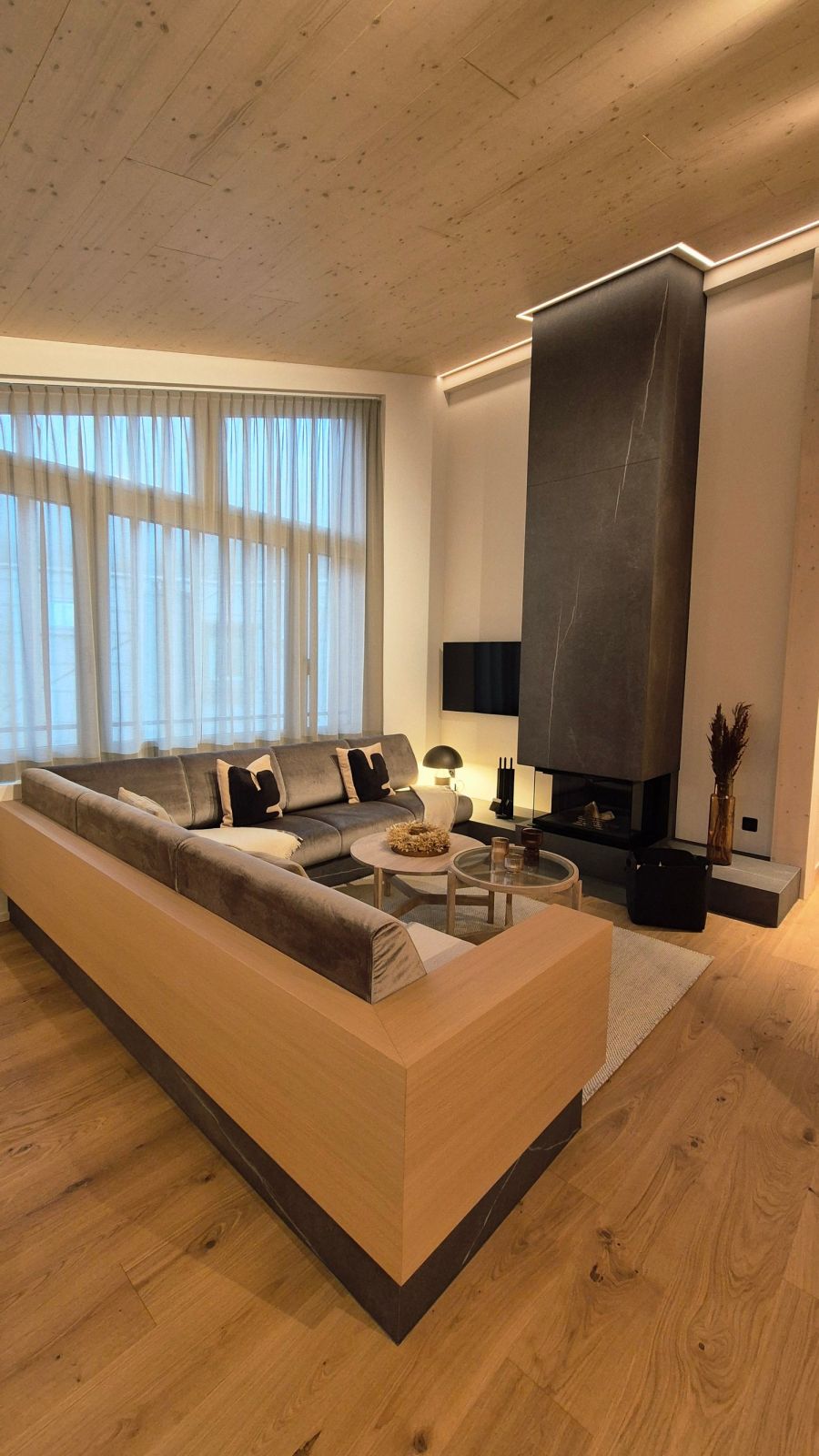 Ein Penthouse über den Dächern von Andermatt – modern, warm & alpin - Bild 4