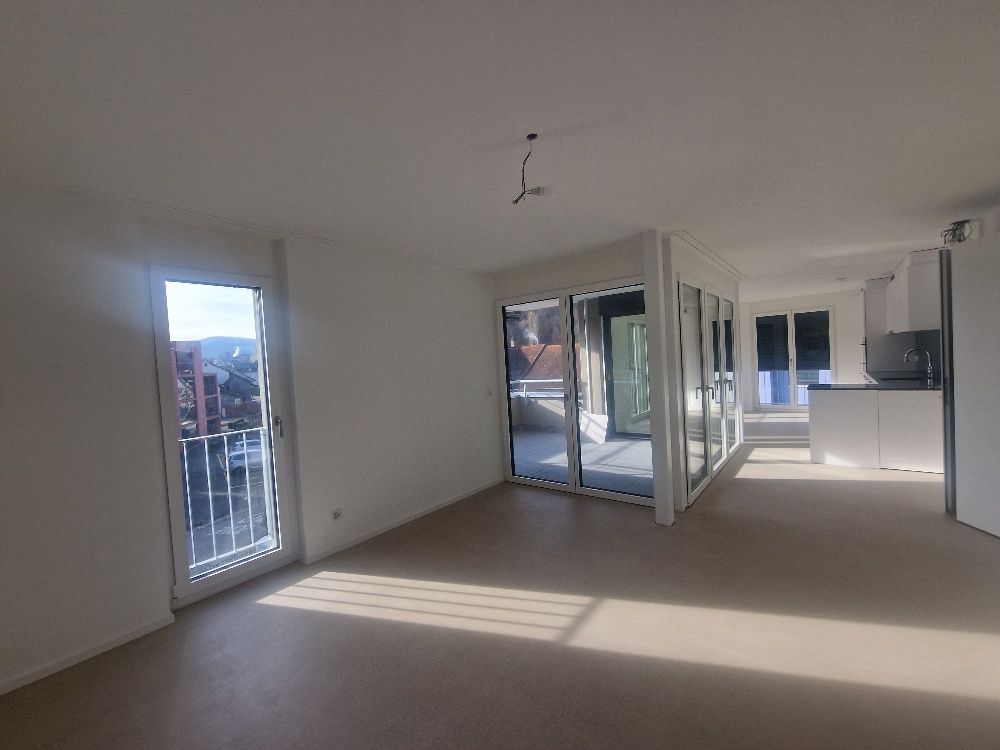 Luxuriöse 3.5 -Zimmerwohnung im OG an der Sonneckstrasse 1 - Bild 2