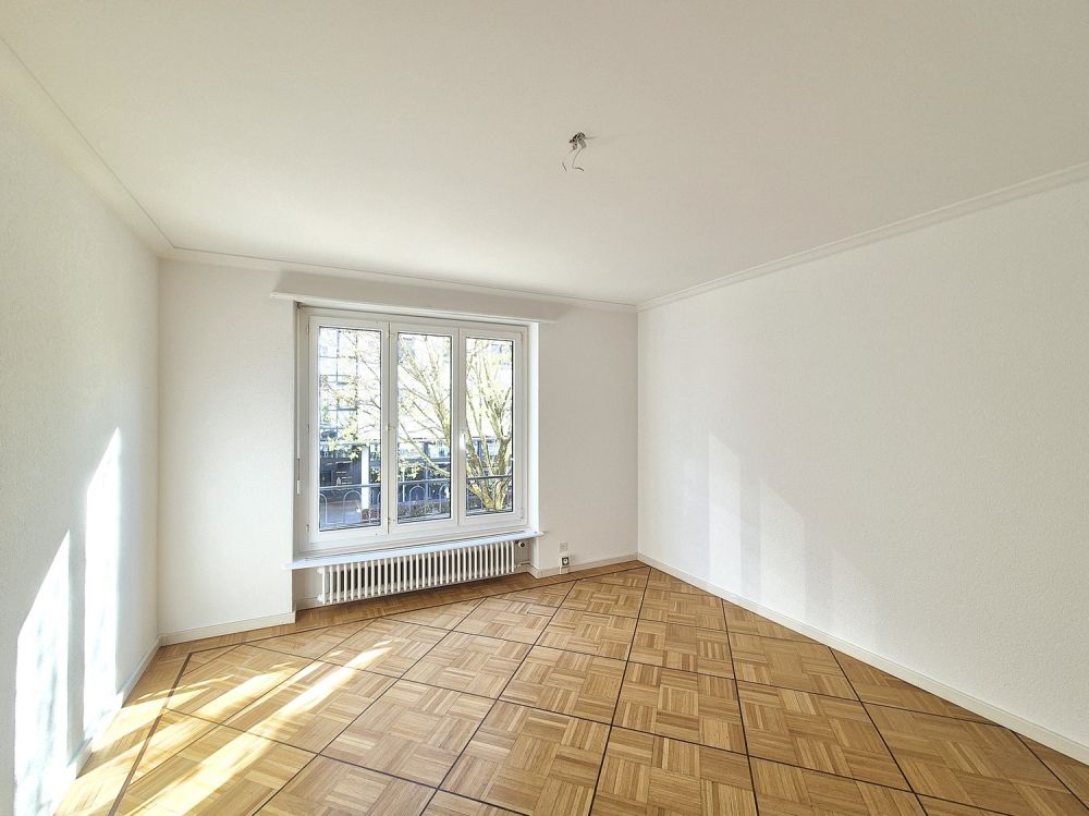 ERSTVERMIETUNG nach Komplettsanierung: Sonnige 5.5-Zi-Wohnung im Zentrum - Bild 12