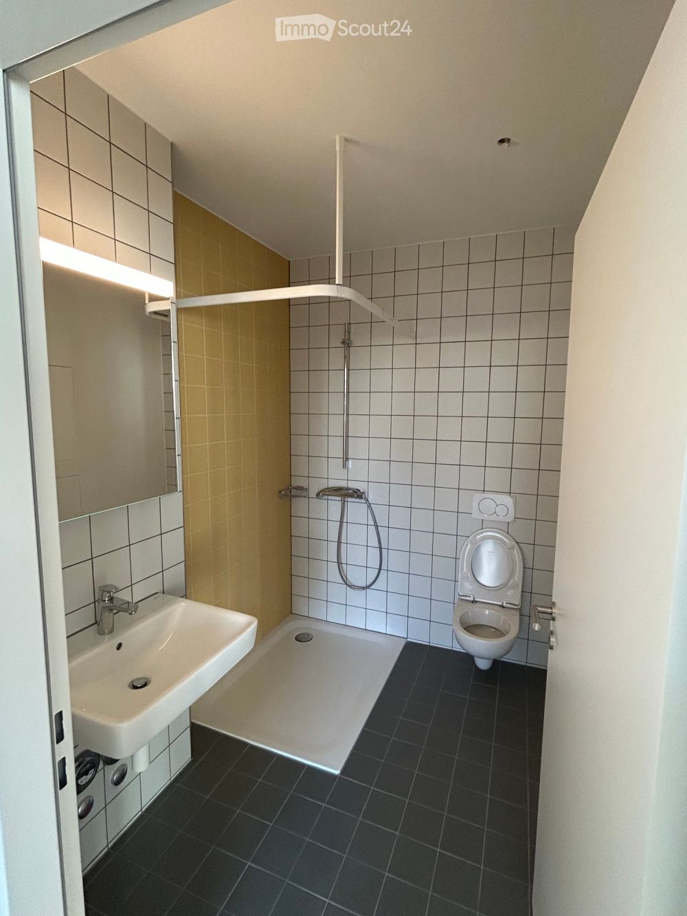 Moderne 2.5-Zimmer-Wohnung in Kriens - Bild 4