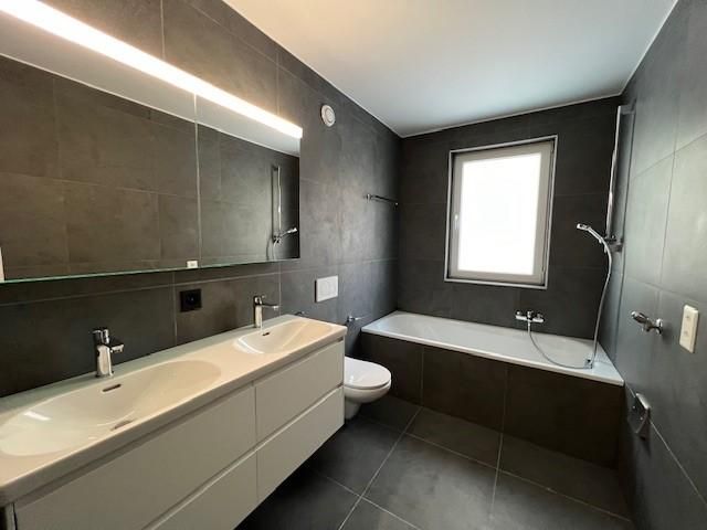 Spacieux appartements récents de 4.5 pièces situés au 1er et 2ème étage, orienté sud. - Appartement 4.5 pièces - image - 2