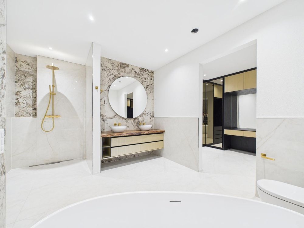 Exklusiver Miete Neubau  – 4.5-Zi. Terrassenwohnung mit 130 m² Panorama - Bild 1