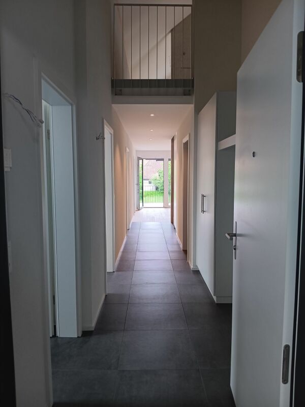 Traumhafte 5.5- Zi- Dachwohnung mit Galerie in der neuen Überbauung "Hübsche Mätteli" an ruhiger und zentraler Lage - Bild 2