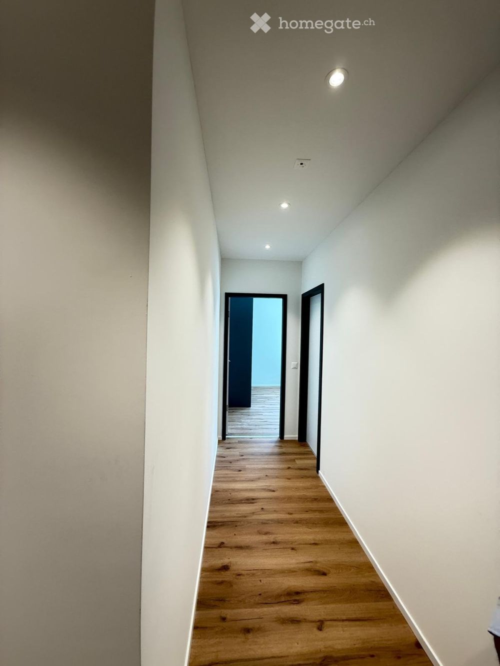 Moderne möblierte 5-Einzelzimmer-Wohnung im Neubau mit Terrasse & Lift - Bild 4