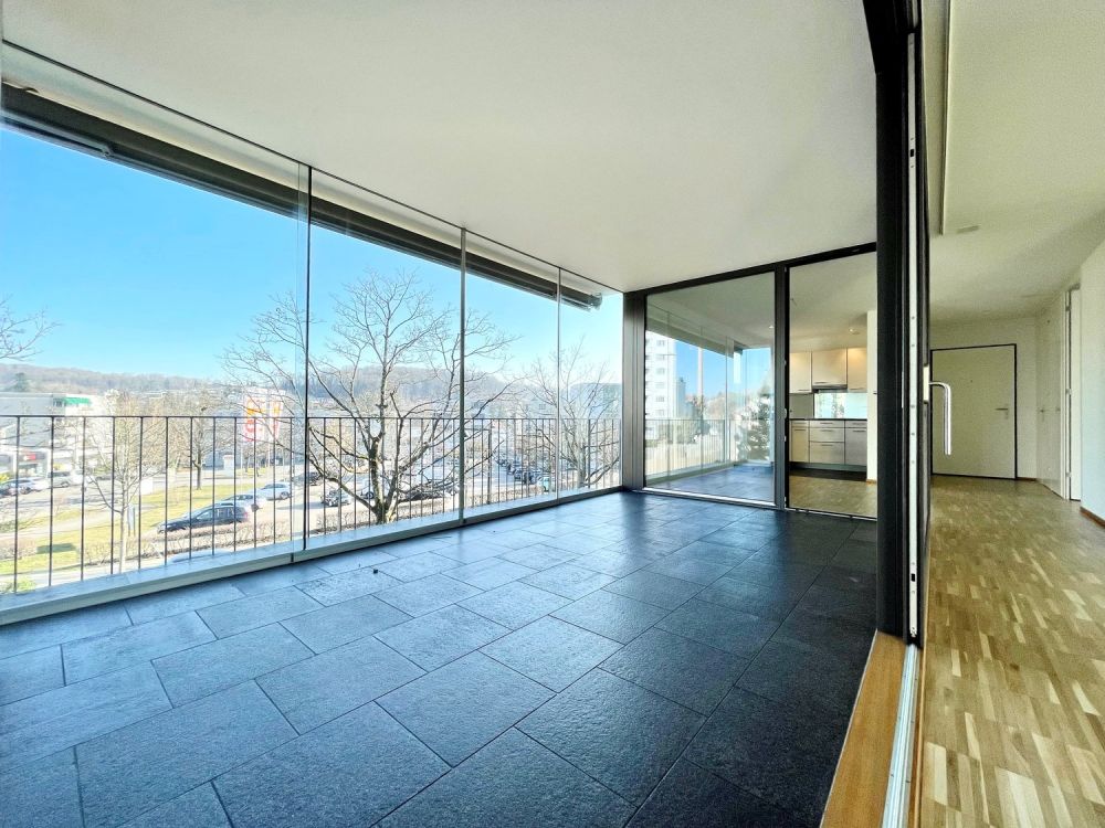 Rooftop! Helle Wohnung mit rieser Dachterrasse an zentraler Lage! - L2131-122 Wintergarten 2