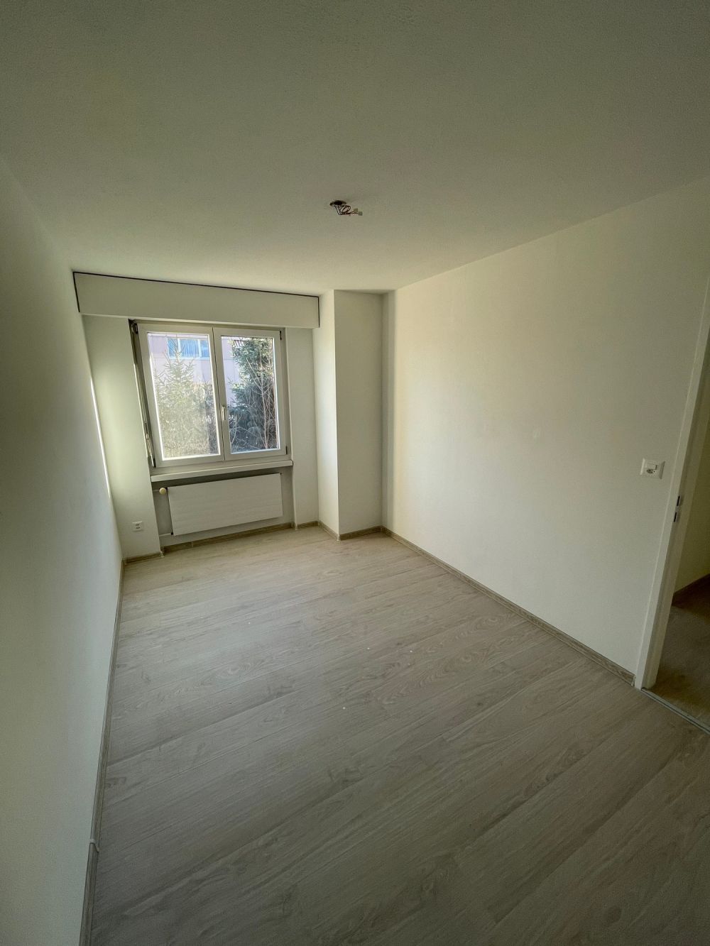 Erstvermietung nach Sanierung, 4-ZW mit zwei Balkonen und eigener Waschmaschine - Bild 6