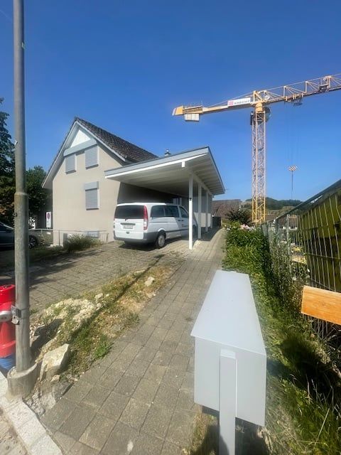 Luxuriöse 2.5 -Zimmerwohnung im EG am Nelkenring 2 - Bild 1