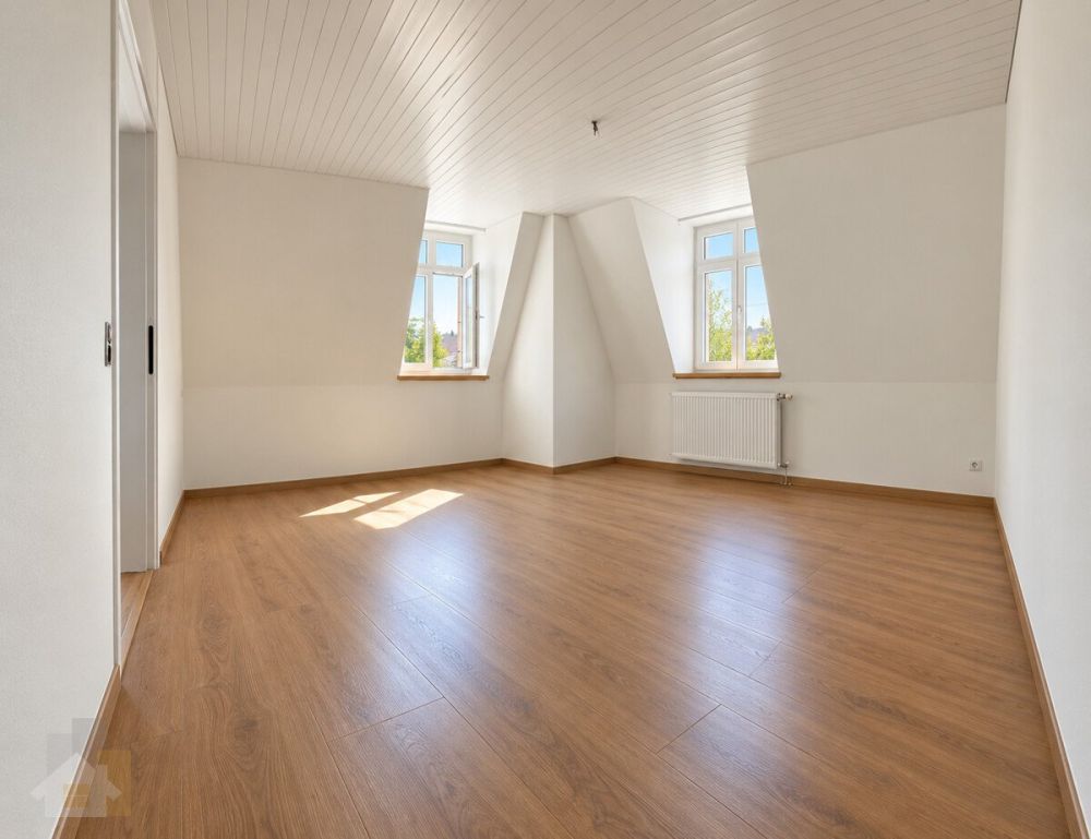 Frisch renovierte 4.5 Zimmer Wohnung nähe Bahnhof - Zimmer