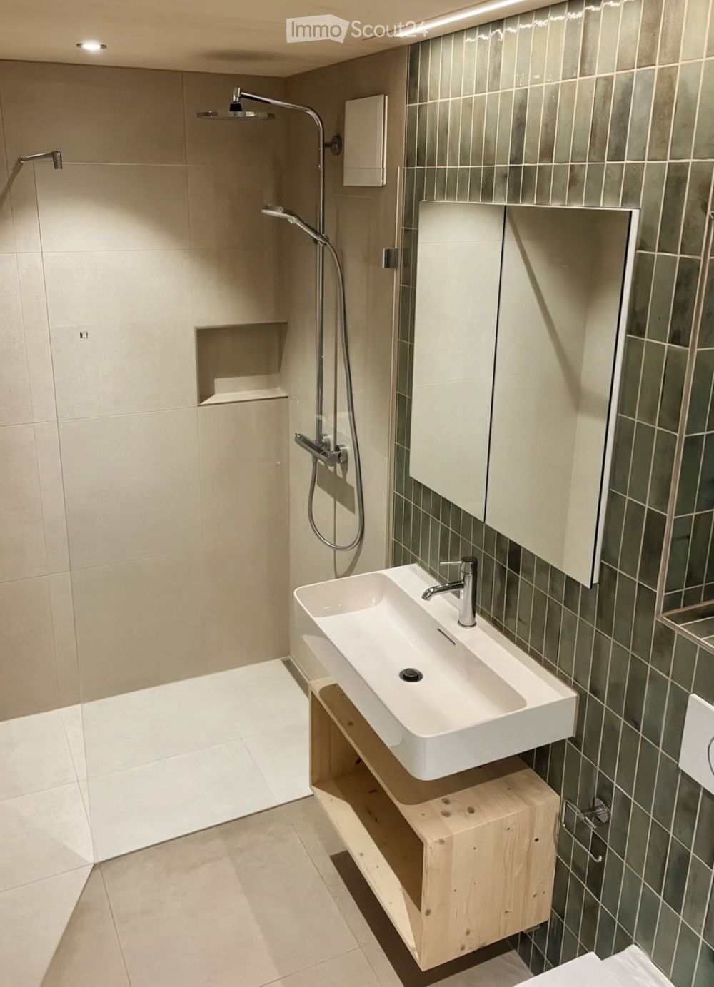 Neue, charmante 3,5-Zimmer-Maisonette-Wohnung mit überdecktem Aussenbereich & eigenem Garten - Bild 9