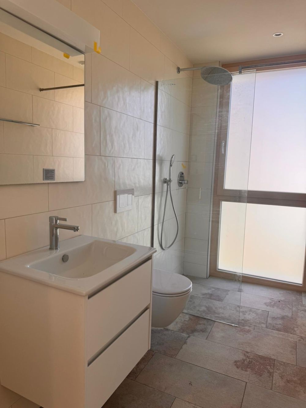 Attraktive 6.5 Zimmer Neubauwohnung an ruhiger Lage in Erlen - Bild 6