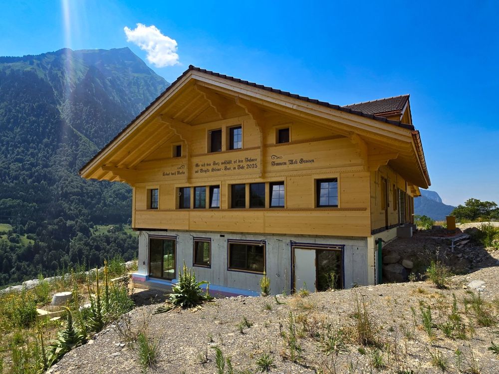 5.5 Zimmer Wohnung im Ober- und Dachgeschoss, Erstbezug - Bild 1