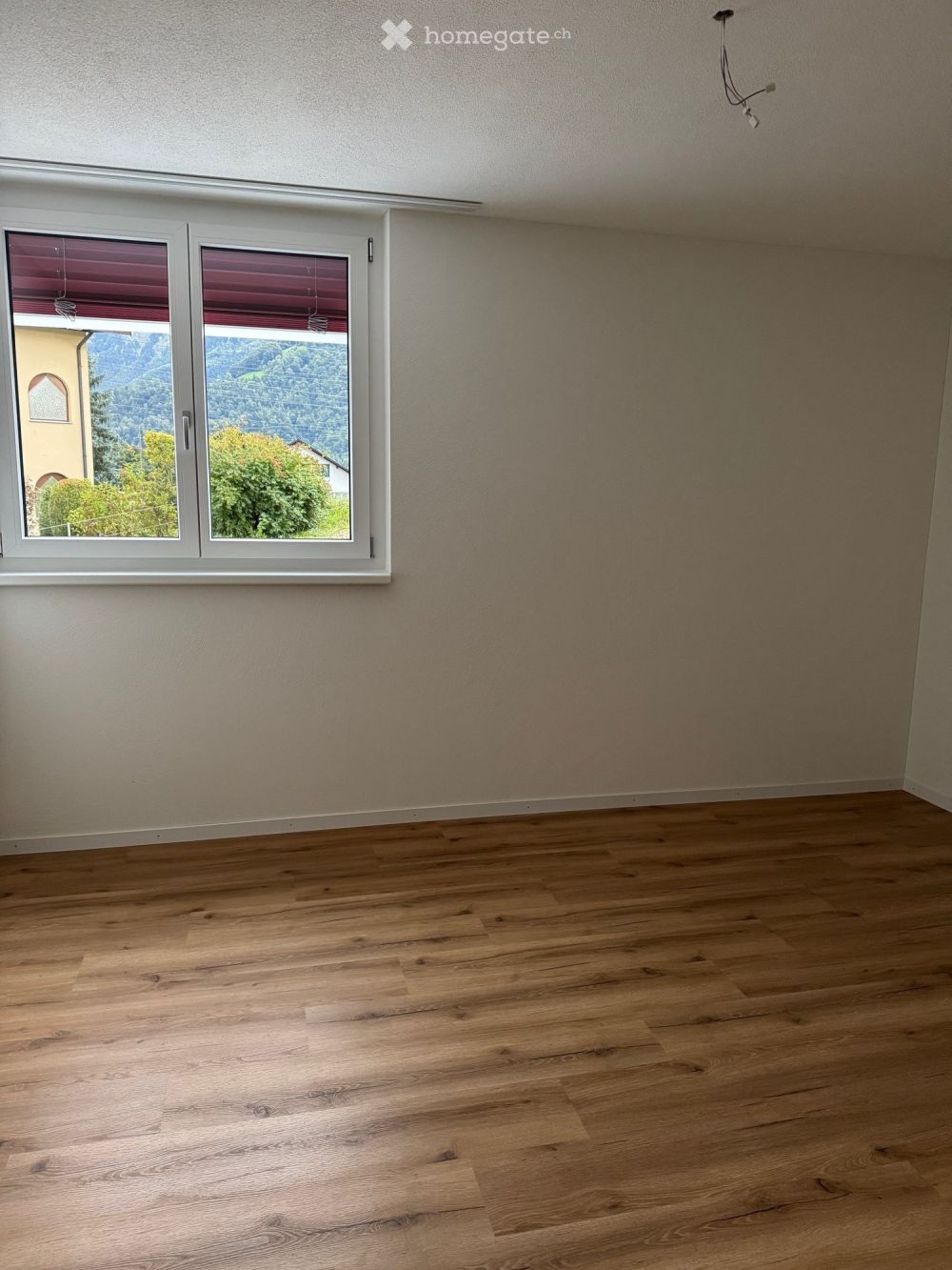 Grosszügige und moderne 4.5-Zimmerwohnung im Erdgeschoss mit Gartensitzplatz - Bild 7