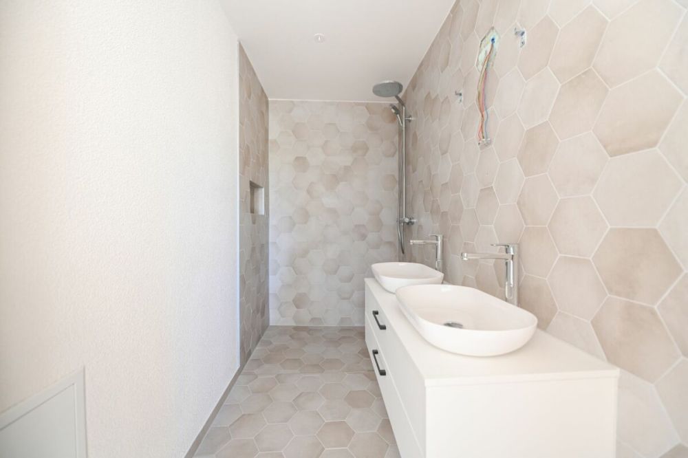 ERSTBEZUG - LUXURIÖSE 5.5-ZIMMER MAISONETTEWOHNUNG - Bild 4