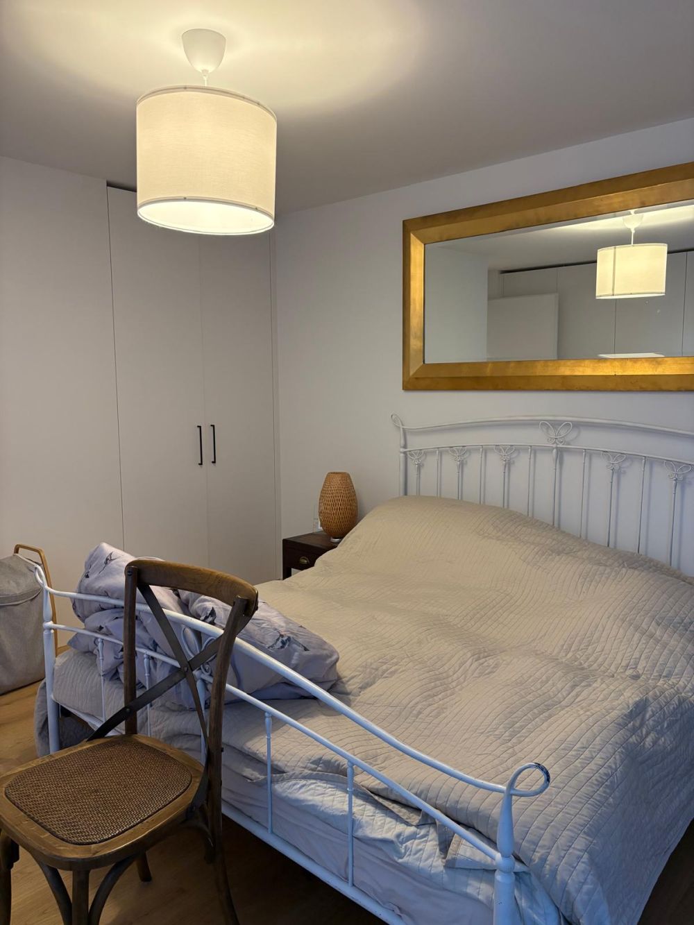 Moderne 2.5-Zimmer-Wohnung mit Balkon und Garage in Menzingen - Bild 7