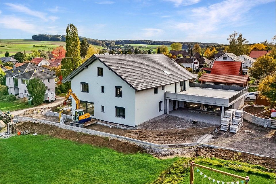 5½ Zimmer-Mietwohnung mit 156 m² Terrasse und hochwertiger Ausstattung - Bild 2