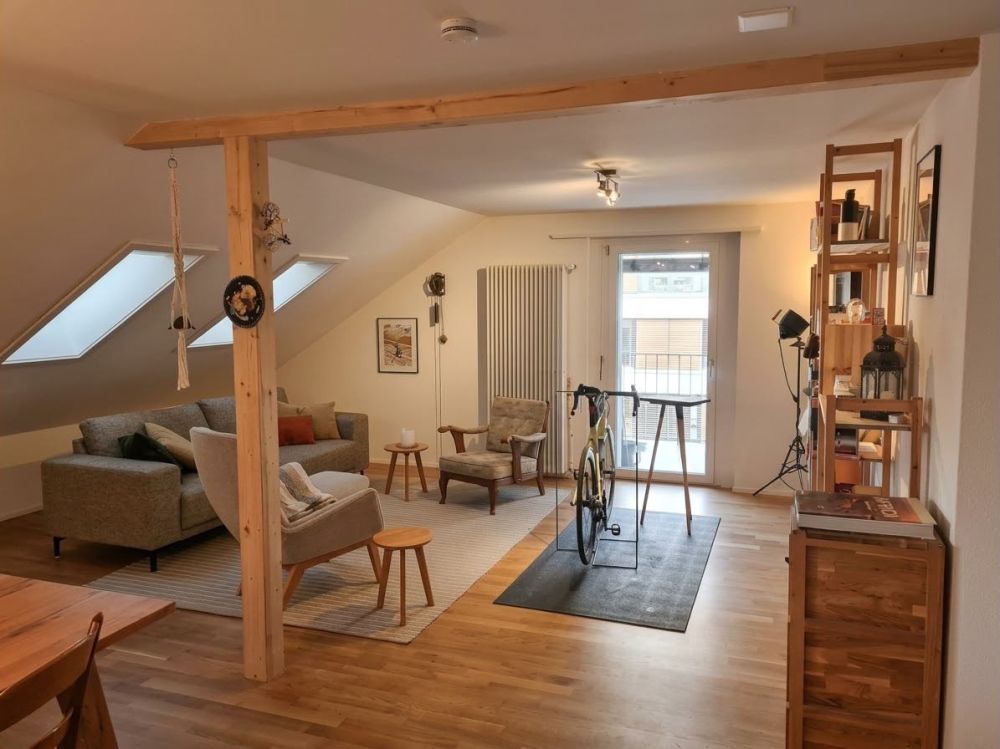 Befristete, Neuwertige 2-Zimmer-Wohnung, möbliert, mit Arbeitsplatz und Balkon in Bern (Sulgenau/Monbijou), Untermiete Okt–Dez - Bild 1