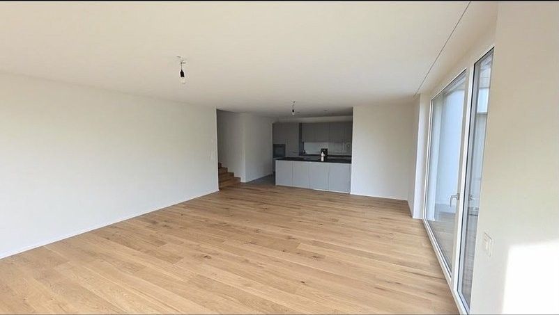 Exklusive 3-5 Zimmer Wohnung in Ossingen - Bild 6
