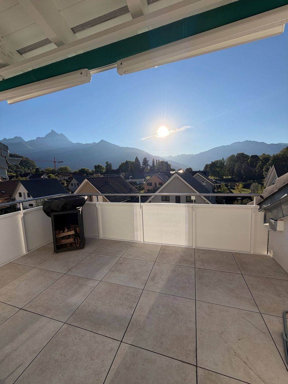 Bex : charmant appartement de 2,5 pièces avec balcon et vue sur les montagnes à Bex - Bild 1