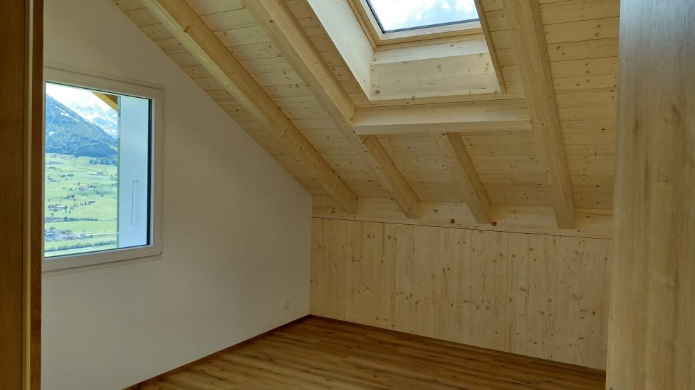 3 1/2 Zimmer Dachwohnung mit Topaussicht auf See und Berge - Bild 11