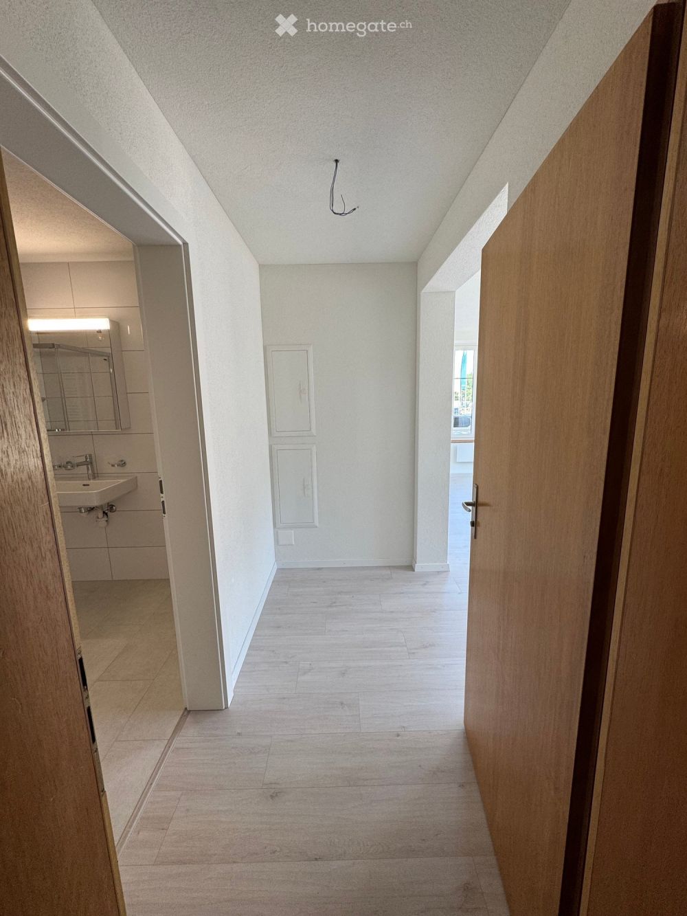 Moderne 2.5-Zimmer-Wohnung in Oberarth - Bild 2