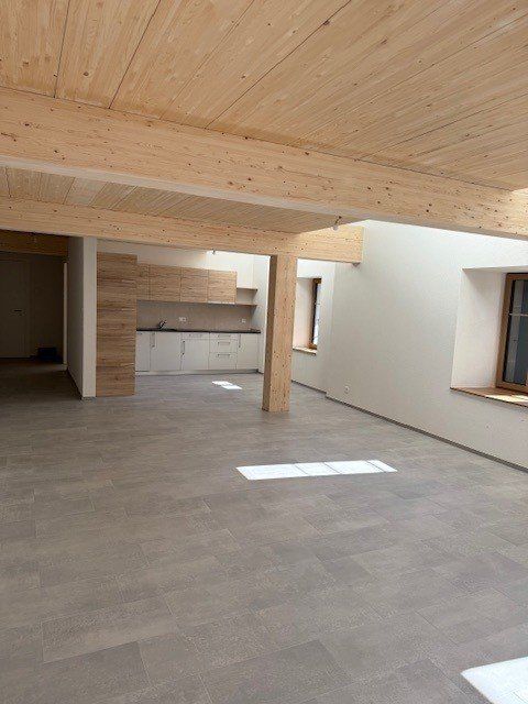 3 wunderschöne Wohnungen zur Miete in einem renovierten Bauernhof in Vuarrens - séjour