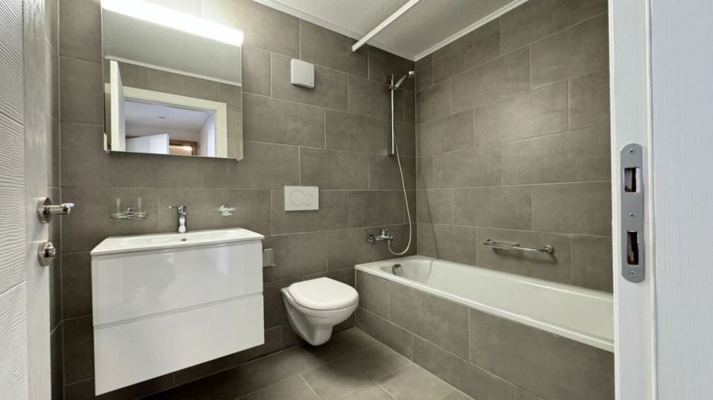 Appartement 2 chambres  moderne à La Chaux-de-Fonds - Idéal pour étudiant & première occupation après rénovation complète - Bild 3