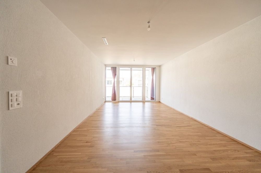 ERSTVERMIETUNG IN LIESTAL - jede Wohnung mit eigenem Waschturm - Wohn-_Esszimmer_2.jpg