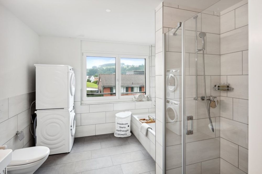 MODERNE WOHNUNG IN BÜTSCHWIL - Bild 7