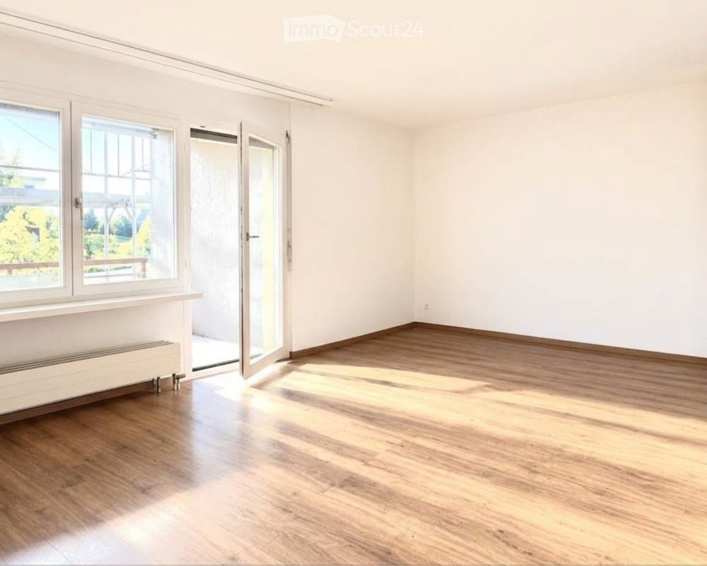 Erstbezug nach Totalsanierung  2.5-Zimmer-Wohnung - Bild 1