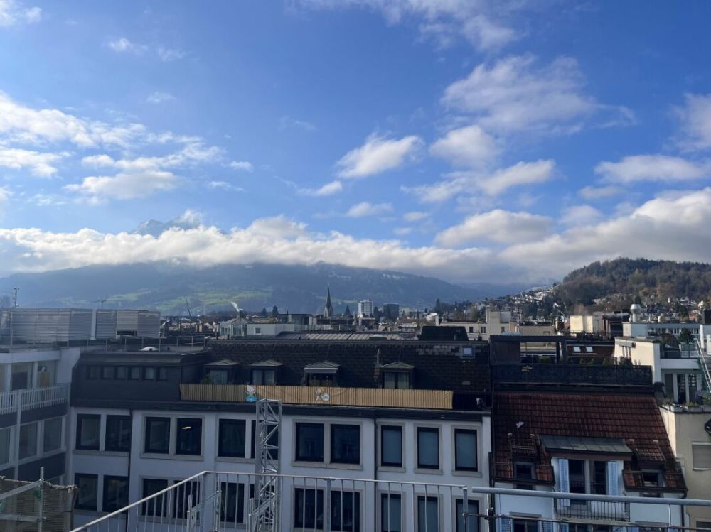 Erstbezug Dachwohnung in der Neustadt - Aussicht über Stadt auf Pilatus